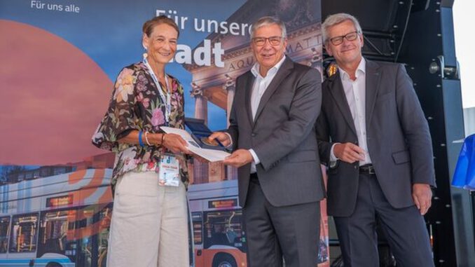 150 Jahre Nahverkehr in Wiesbaden mit Festen und Museumsbus gewürdigt 150 Jahre Nahverkehr in Wiesbaden mit Festen und Museumsbus gewürdigt