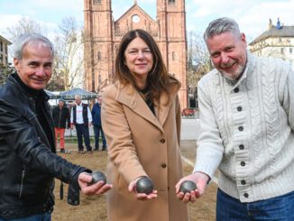 Bouleplatz am Luisenplatz wieder geöffnet; Leihangebote starten kostenfrei in die Saison