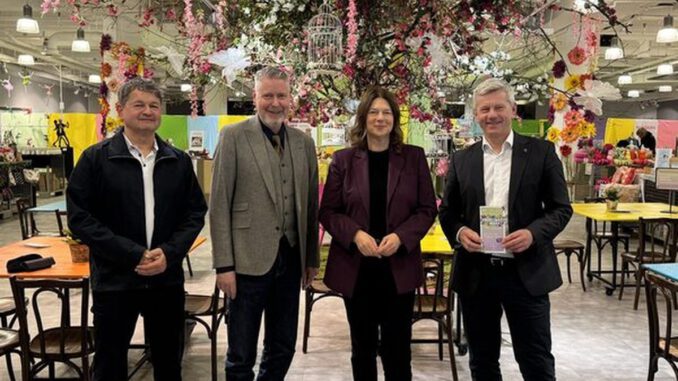 Frühlingsmarkt belebt leerstehendes Gebäude in Wiesbadens Fußgängerzone