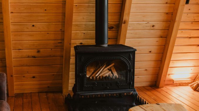 Hofheim bietet erneut kostenlose Onlinekurse zum richtigen Heizen mit Holz Hofheim bietet erneut kostenlose Onlinekurse zum richtigen Heizen mit Holz