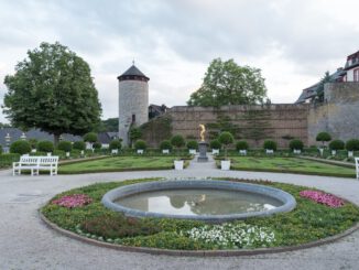 Limburger Schlossgarten wird öffentlich zugänglich: Terrassen, Fernrohr und Weinlehrpfad entstehen