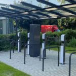 Neue Fahrradstation am Elsässer Platz ergänzt Parkhaus mit Ladeangebot und Service