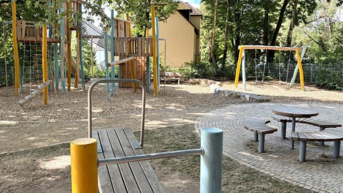 Sanierter südlicher Teil des Spielplatzes Moabiter Straße in Erbenheim eröffnet