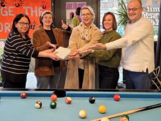 Stadtteilfest im Schelmengraben übergibt 1.752 Euro an Kinder- und Jugendtelefon Wiesbaden