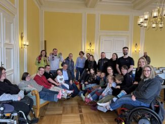 Wiesbaden ruft zum Tragen unterschiedlicher Socken anlässlich Welt Down Syndrom Tag auf